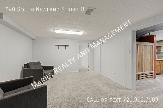 Building Photo - 540 S Newland St