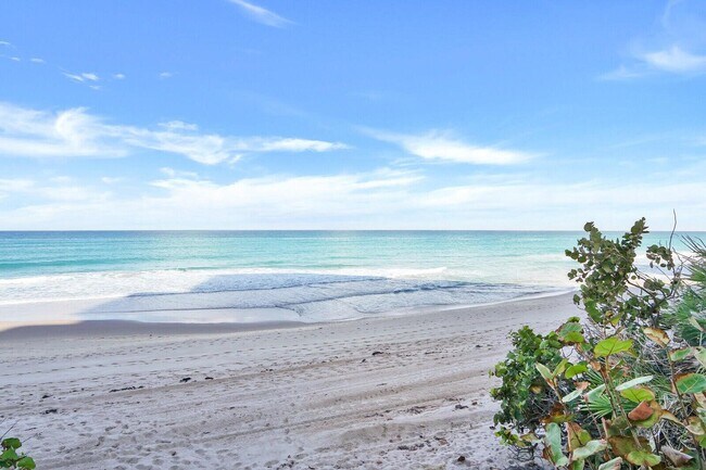 Foto del edificio - 5380 N Ocean Dr
