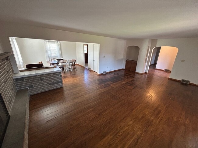 Building Photo - 4-bedroom Home in Cranberry Twp