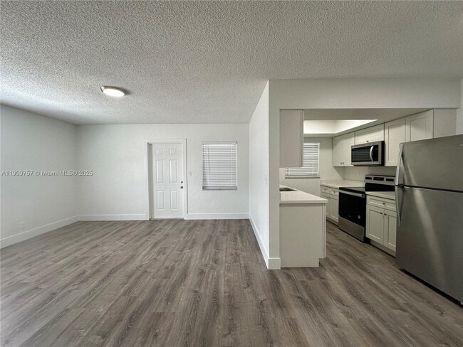 Foto del edificio - 3616 NE 11th Ave