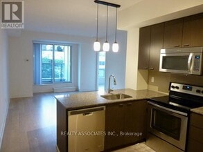 Building Photo - 88 Sheppard Ave E