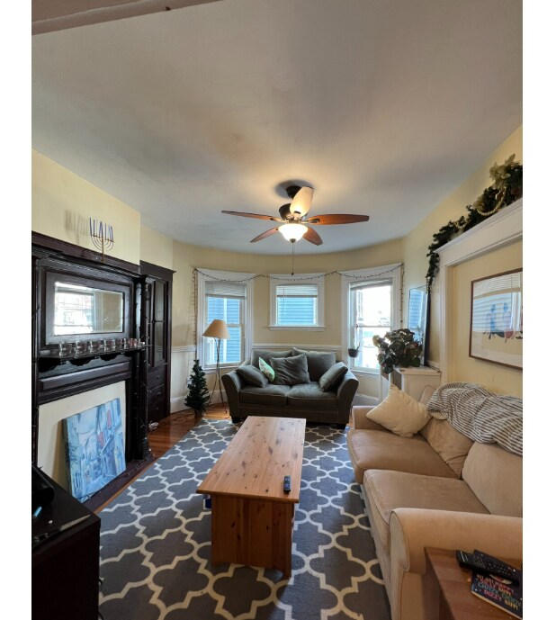 Foto del edificio - 121 Liberty Rd