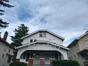 Building Photo - 206 N Harris Ave