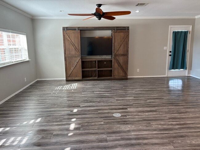 Building Photo - 1543 FM 1781