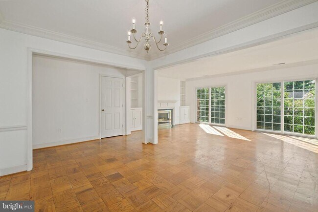 Foto del edificio - 3289 Sutton Pl NW