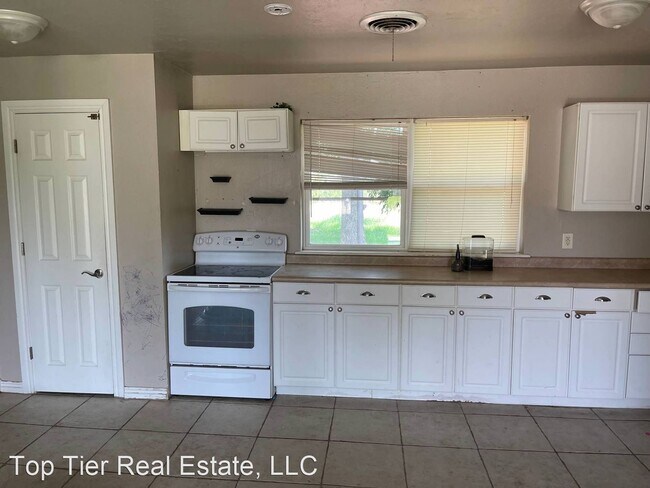 Foto del edificio - 4 br, 2 bath House - 4212 SE Dorchester Dr