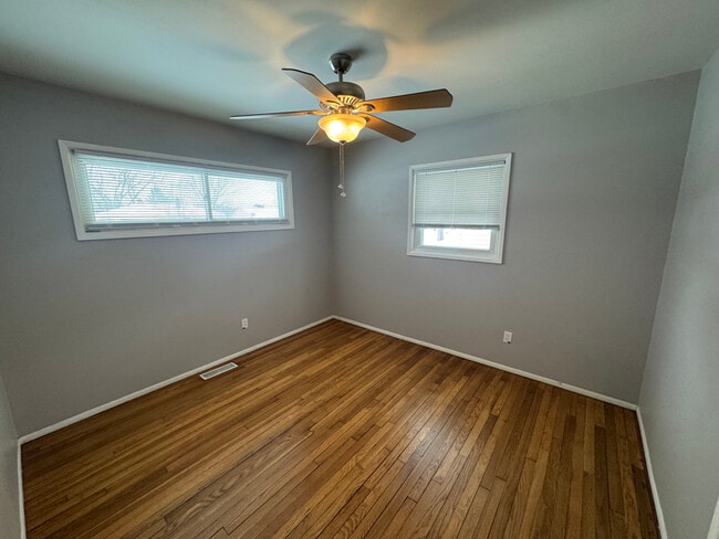 Foto del edificio - 2698 Shrewsbury Rd