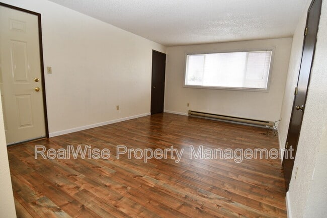 Building Photo - 314 NW Tumlin Ave