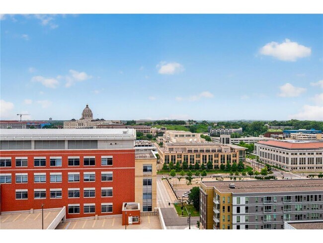 Foto del edificio - 78 10th St E
