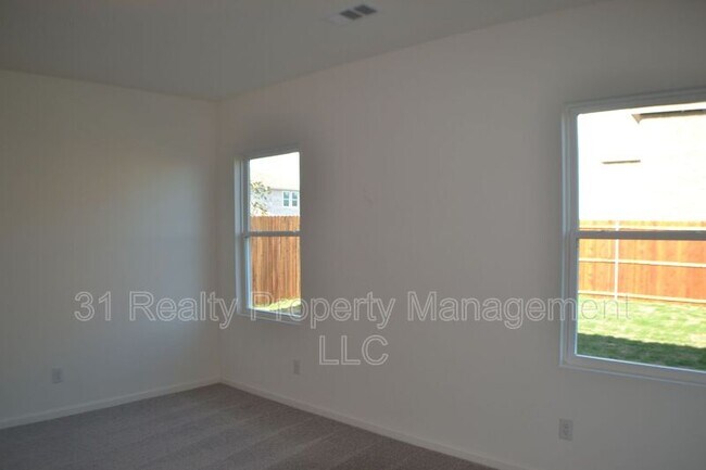 Building Photo - 6417 Bishop Dr