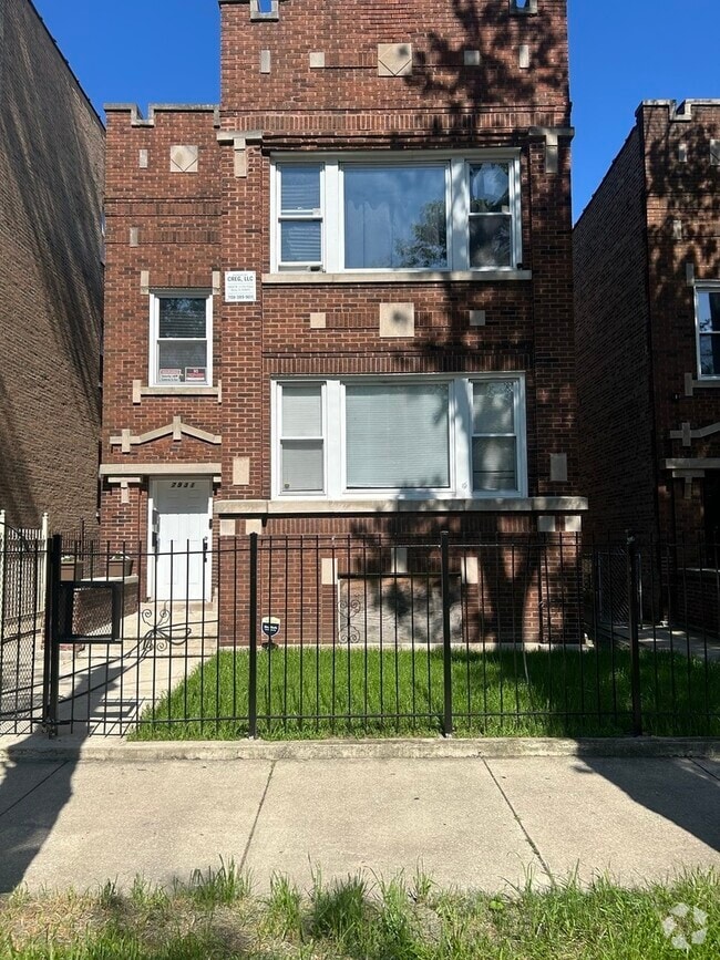 Building Photo - 7931 S Paulina St