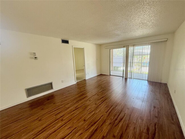 Building Photo - 3700 S Osprey Ave