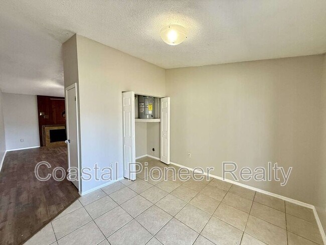 Foto del edificio - 1242 Coolmont Dr