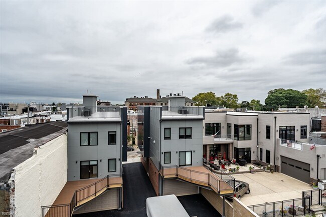 Building Photo - 4 br, 4.5 bath House - 239 Tasker Street