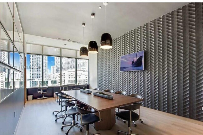 Foto del edificio - 55 SW 9th St