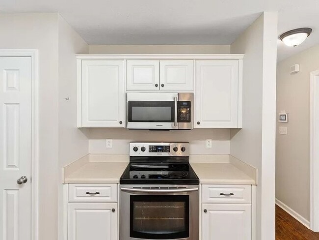 Foto del edificio - 5229 Silabert Ave