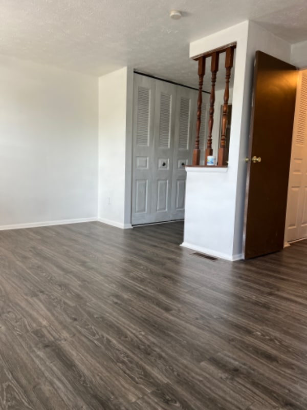 Building Photo - 214 Shady Ridge Dr