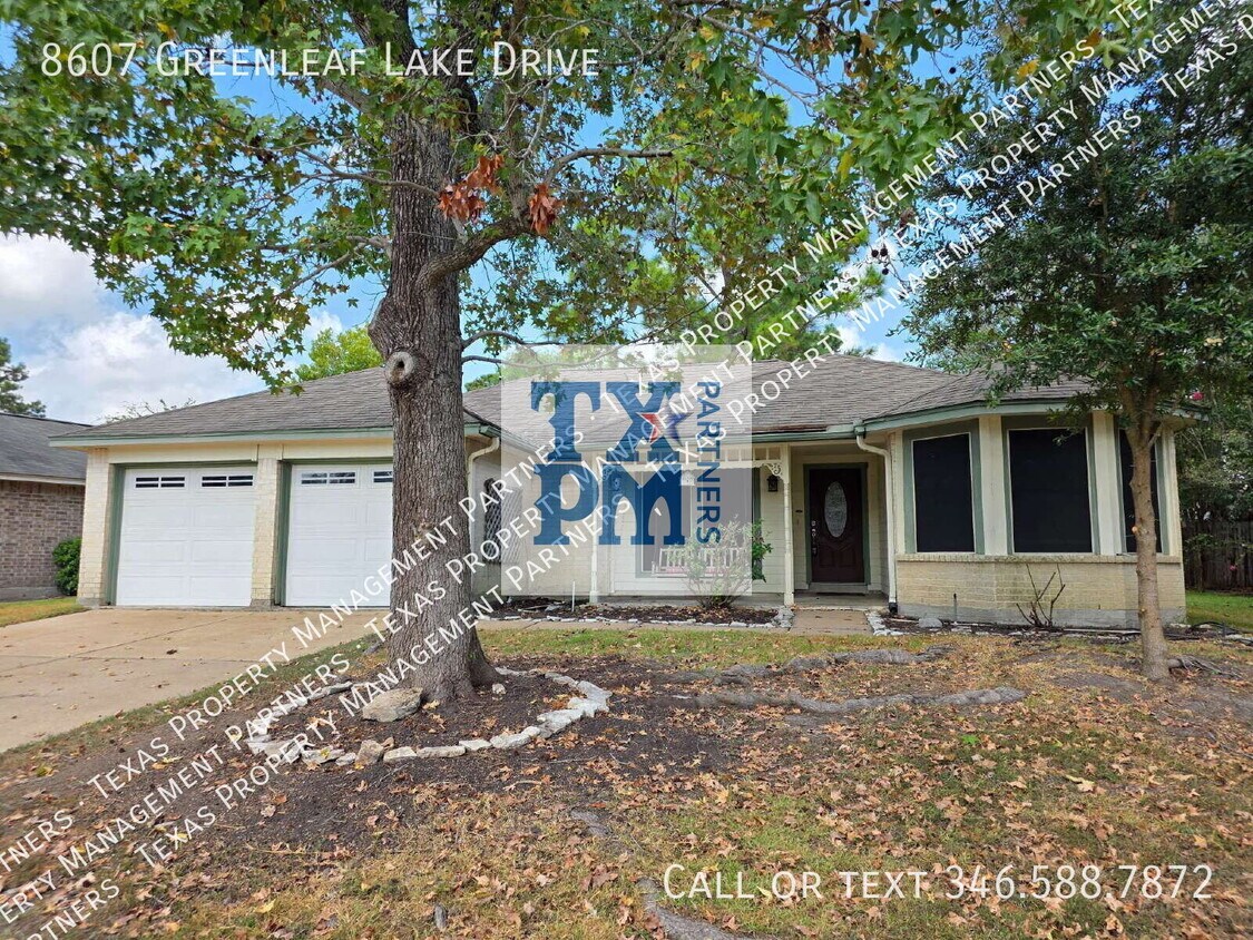 Building Photo - 8607 Greenleaf Lake Dr