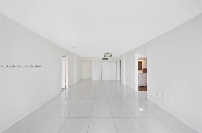 Foto del edificio - 7928 West Dr
