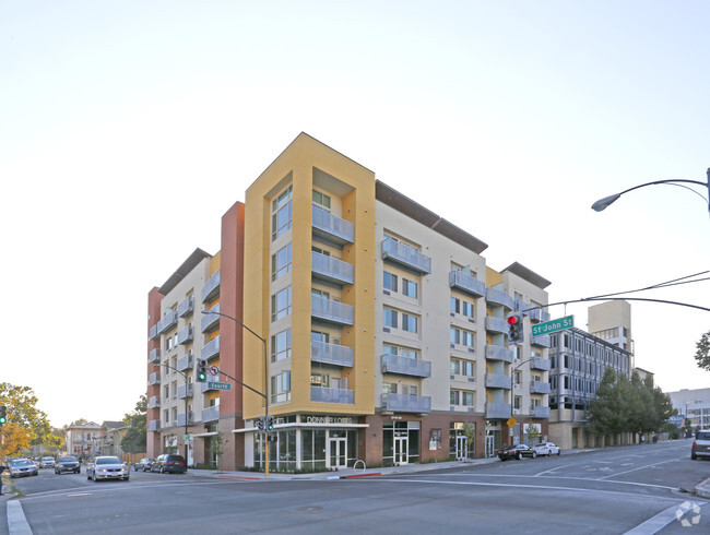 Building Photo - Donner Lofts