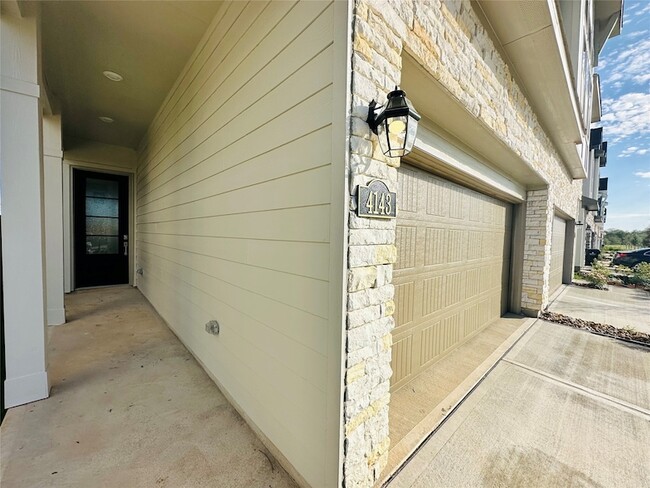 Photo - 4143 Champlain Wy Apartment