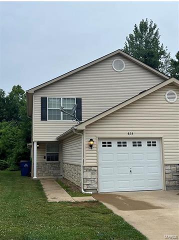 Foto principal - 823 Woodside Creek Dr