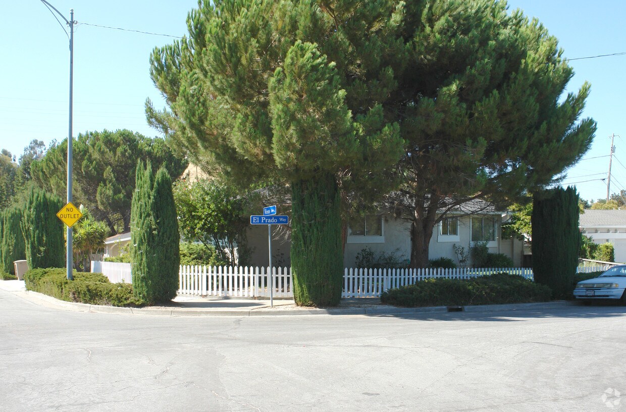 Building Photo - 10355 A,B El Prado Way