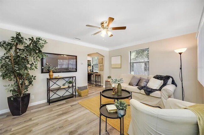 Foto del edificio - 408 61st Ave NE