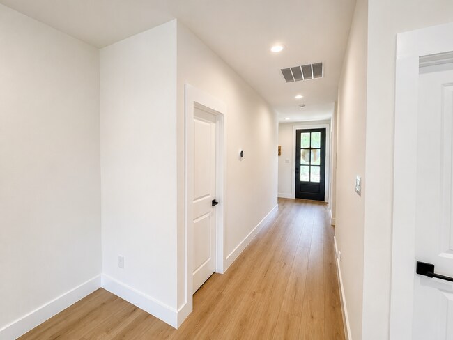 Foto del edificio - 2218 Polk St