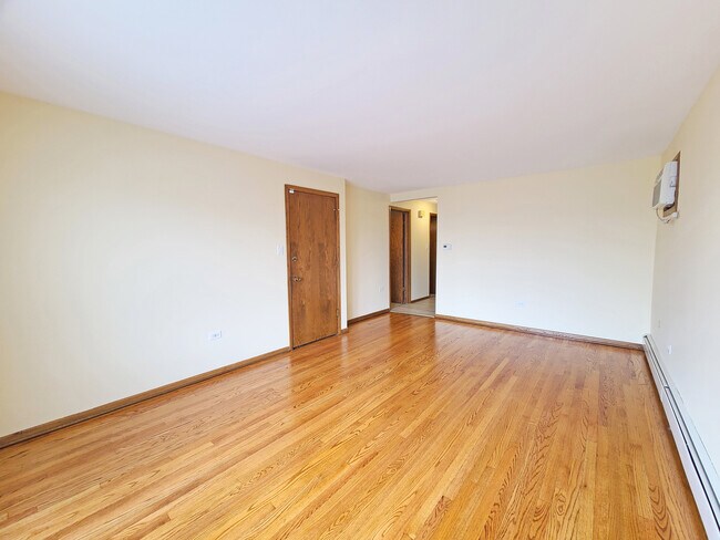 Foto del edificio - 5972 S Archer Ave
