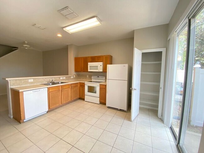 Foto del edificio - 2715 Andros Ln