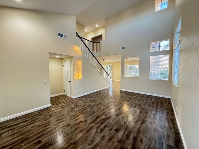Building Photo - Immaculate 3Bd/2.5Ba Home in Foothill Ranch w/Community Pool, Water Softener and Amazing Location!