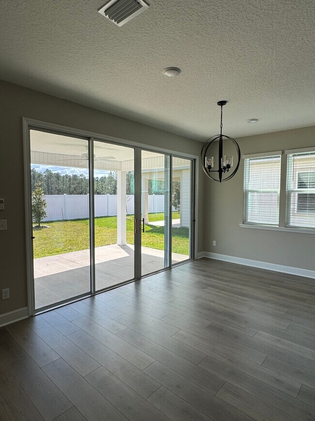 Foto del edificio - 3528 Cunningham Rd