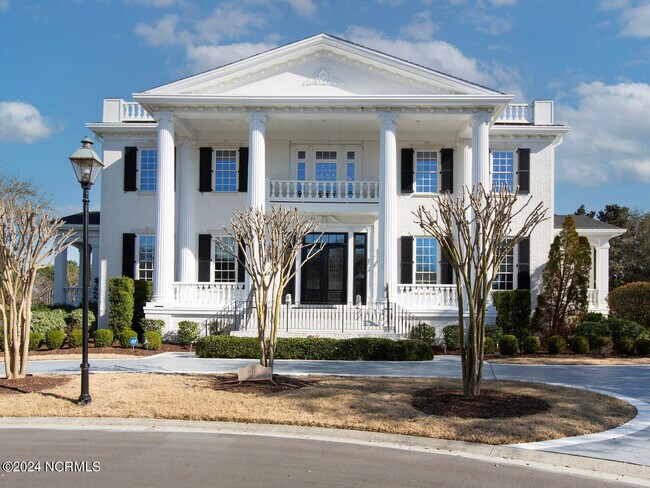 Building Photo - 2116 Anson Dr