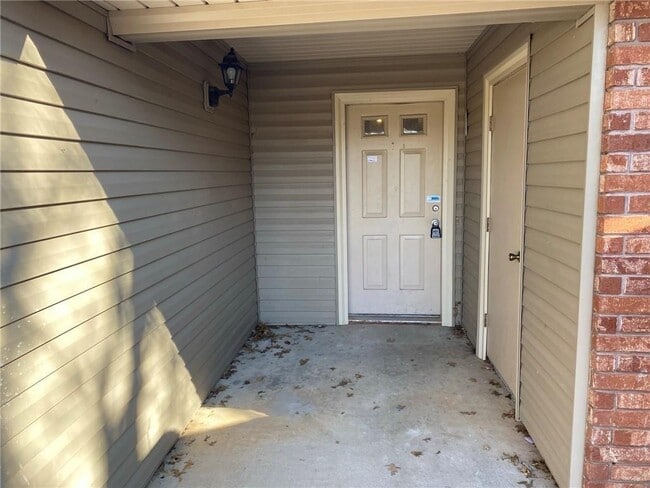 Building Photo - 419 N 35th St