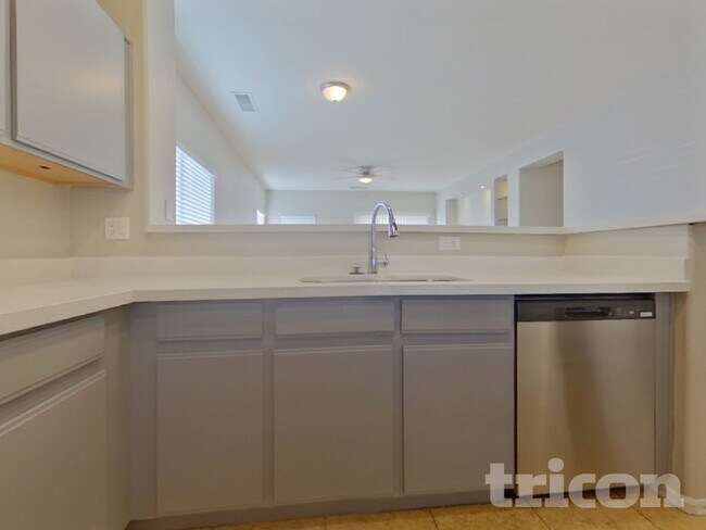 Foto del edificio - 83 5th Ave W