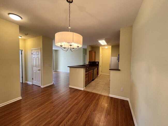 Building Photo - 2 Bedroom 2 bath Available in Sunnyvale, C...