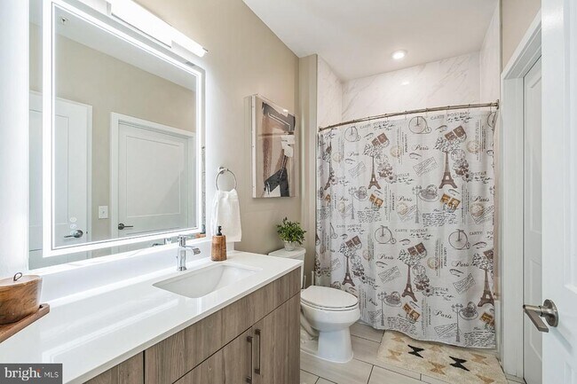 Building Photo - 145 Riverhaven Dr