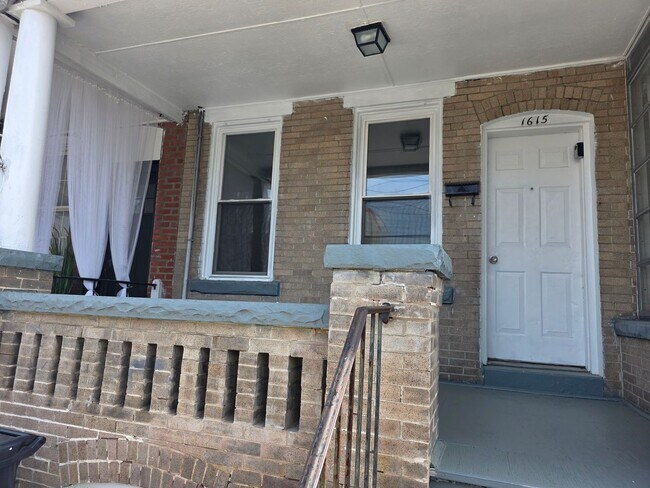 Foto del edificio - 1615 Lancaster Ave