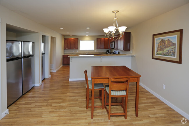 Three Bedroom - Dining Area - Strata Estates of Williston