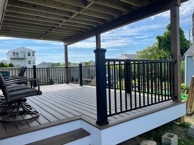 Rear Deck - 20 Gill St