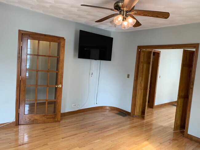 Foto del edificio - 686 E 7th St