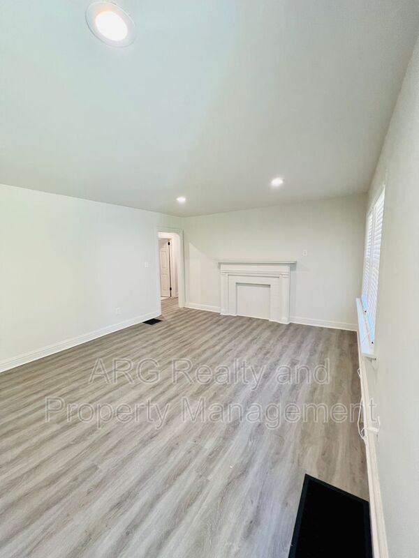 Building Photo - 174 Cloud Street - Unit A