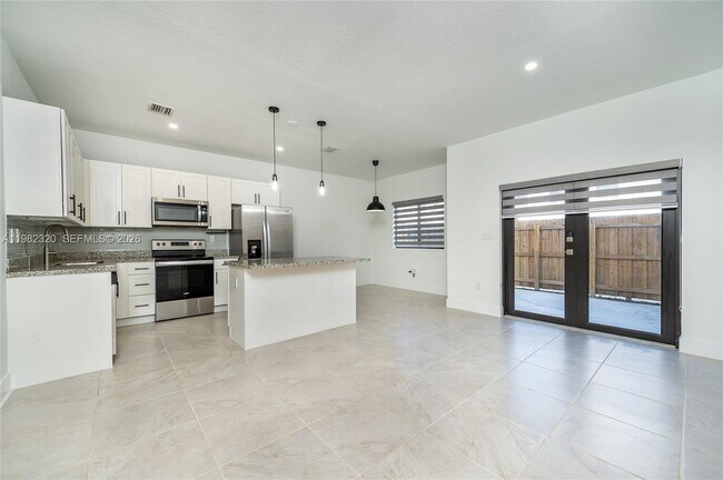 Building Photo - 13353 SW 250th Terrace