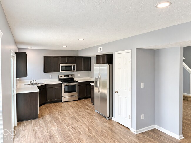 Building Photo - 1137 N Aberdeen Dr