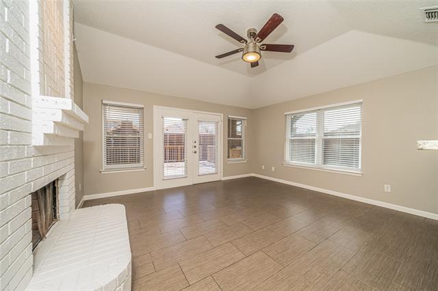 Building Photo - 824 De Soto Dr