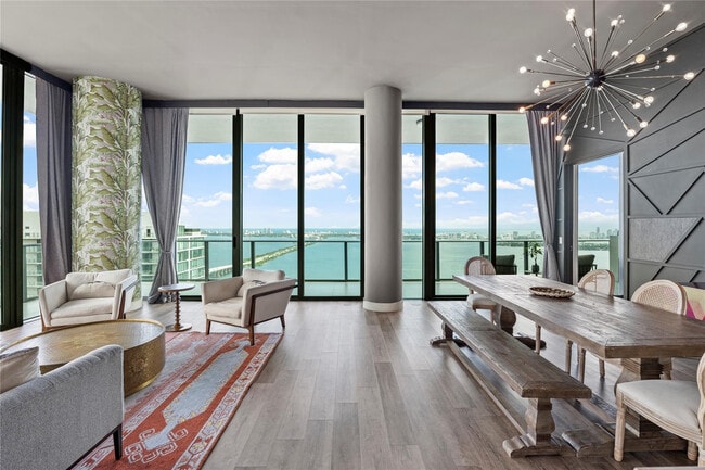 Foto del edificio - 480 NE 31st St
