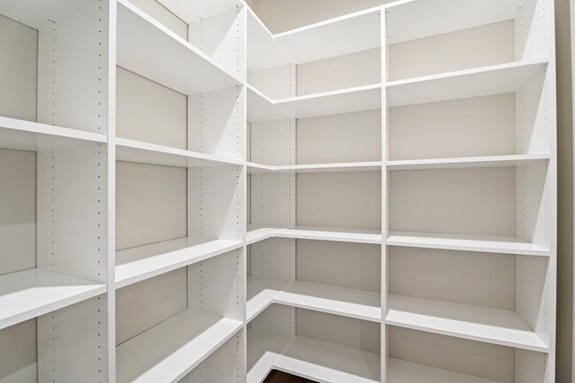 Building Photo - 1107 S Foss Ave