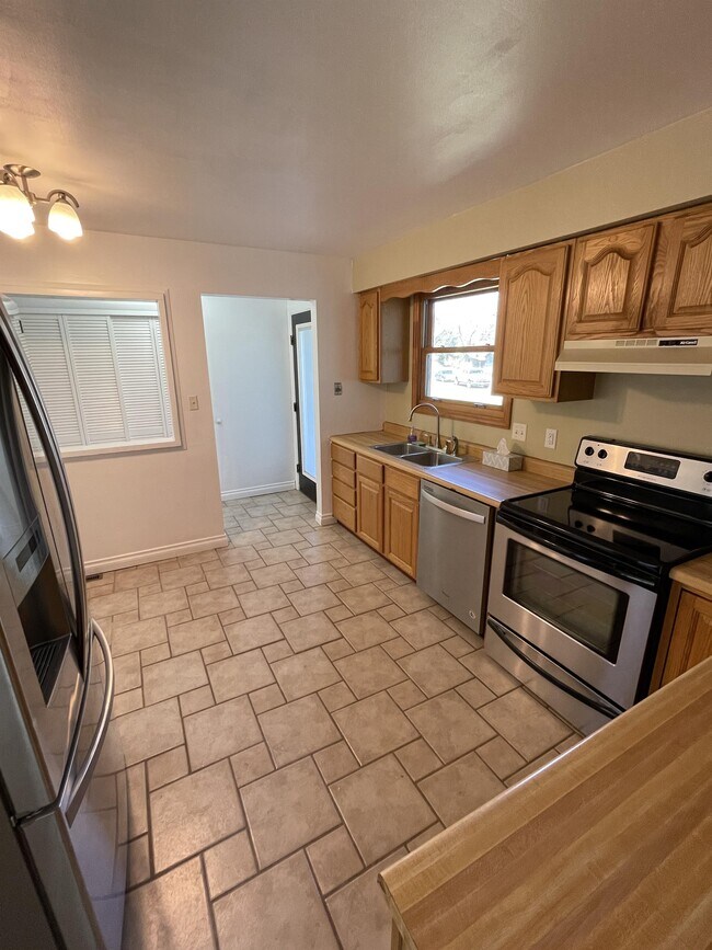 Foto del edificio - 820 48th St S