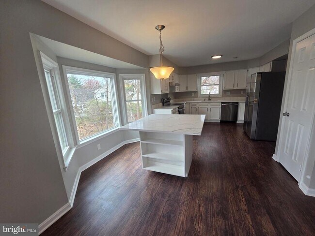 Building Photo - 2220 Cedar Mill Ct